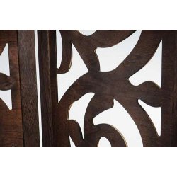 Sk�rmv�g - brun rumdeler/skillev�g med ornamenter 170 x 160 cm