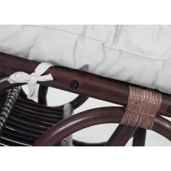 Gyngestol - brun rattan flet gyngestol med hvid pude