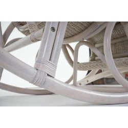 Gyngestol - hvid rattan flet gyngestol med creme hvid pude