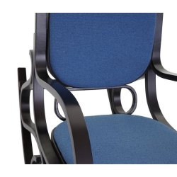 Gyngestol lavet af valn�ddetr� med bl�t stof