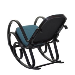 Gyngestol lavet af valn�ddetr� med gr�nt stof