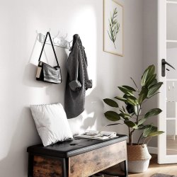 Knager�kke - hvid v�gh�ngt knager�kke i tr� med 4 tredobbelt knager