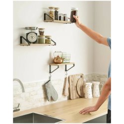 Hylder i tr� - 3 v�gh�ngte sv�vende tr�hylder - brune v�ghylder