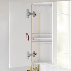 Badev�relsesskab med gyldent stel - v�gh�ngt spejlskab - hvid