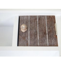 N�gle knager�kke med 2 skabe - brun hvid v�gskab n�gleskab