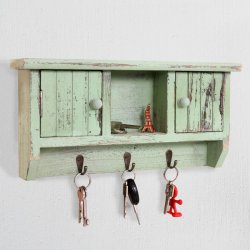 N�gle knager�kke med 2 skabe - gr�n v�gskab n�gleskab