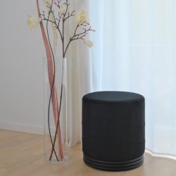 Puf - sort velour Ekko puf E4 model - Ekko puf fra OBUZI
