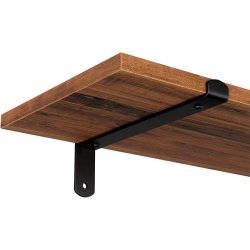 Hylder i tr - 2 vghngte svvende trhylder - brune vghylder