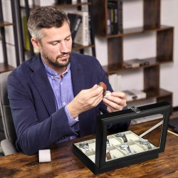 Urboks i kunstl�der - display�ske til 12 ure - sort urkasse