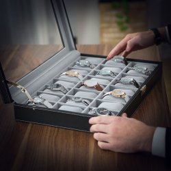 Urboks i kunstl�der - display�ske til 24 ure - sort urkasse