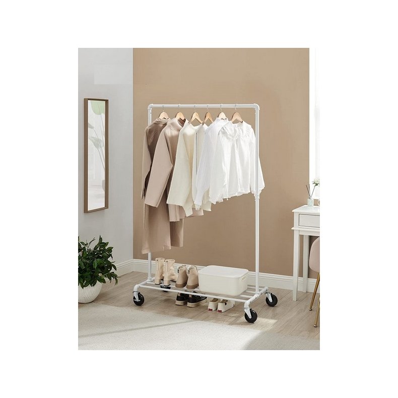 T�jstativ p� hjul - garderobestativ i vandr�r look med skohylde