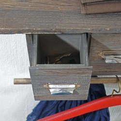 Vghngt garderobe med 5 skuffer - antik rustik brun knagerkke 32x65x13